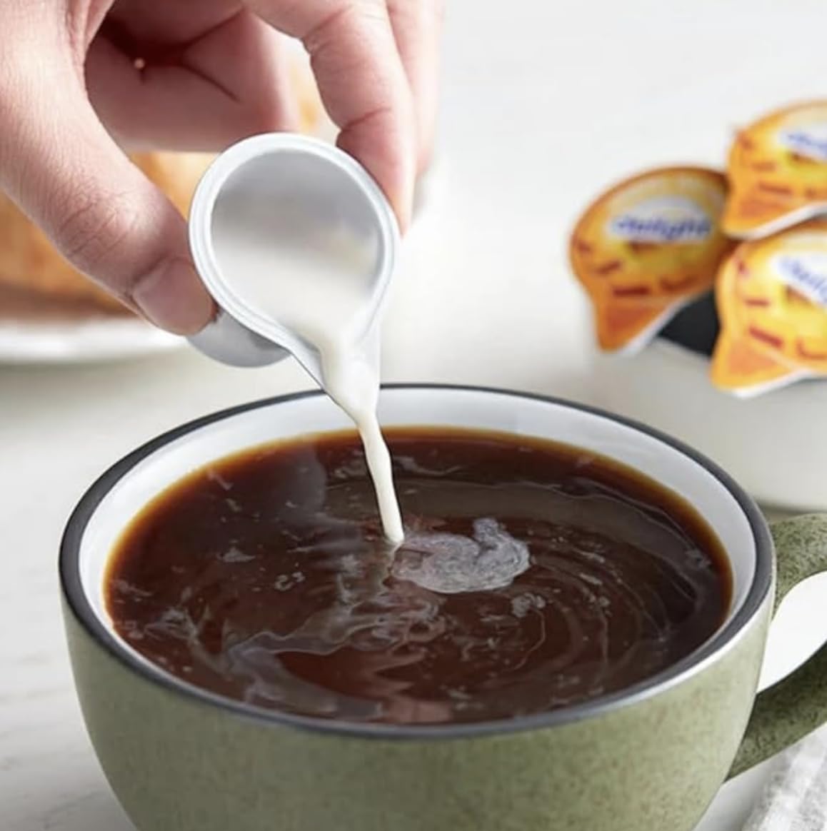 smooth-bold-flavor-instant-coffee